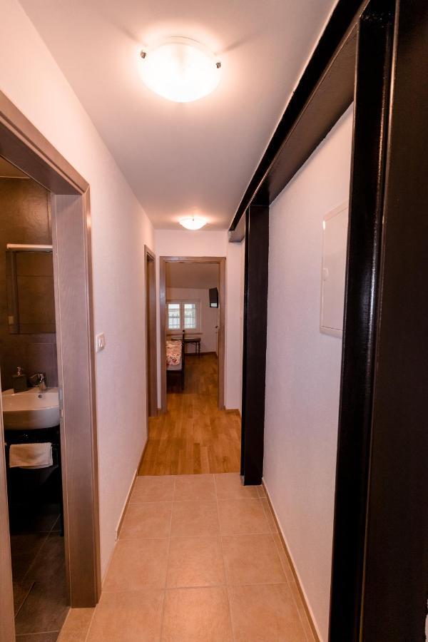 Apartments Pia ไพราน ภายนอก รูปภาพ